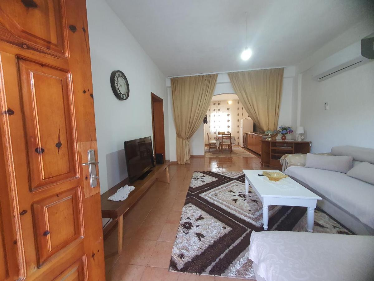 Spacious House With A Big Garden And Fire Pit Villa Tirana Exterior foto