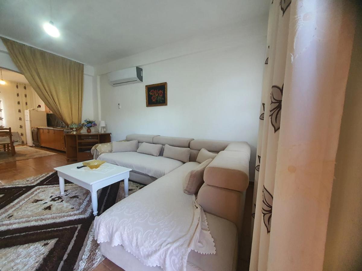 Spacious House With A Big Garden And Fire Pit Villa Tirana Exterior foto