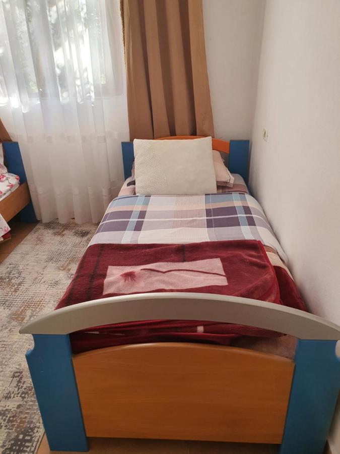 Spacious House With A Big Garden And Fire Pit Villa Tirana Exterior foto